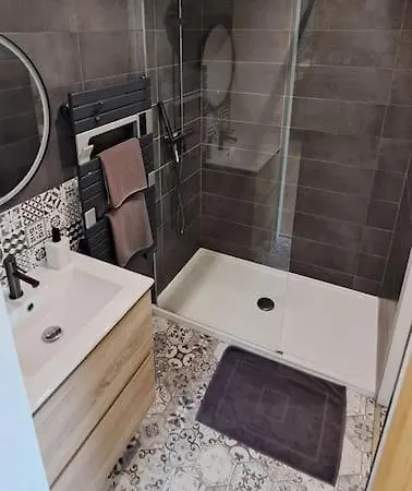 Apartamento Le Patio, Hyper Centre Rue Au Calme Avec Parking Cherbourg-en-Cotentin Exterior foto